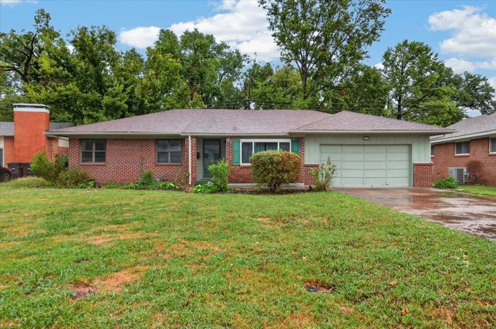 4313 Fleetwood Drive Bartlesville, OK 74006