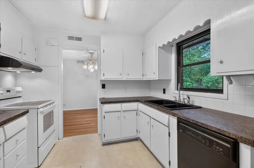 4313 Fleetwood Drive Bartlesville, OK 74006