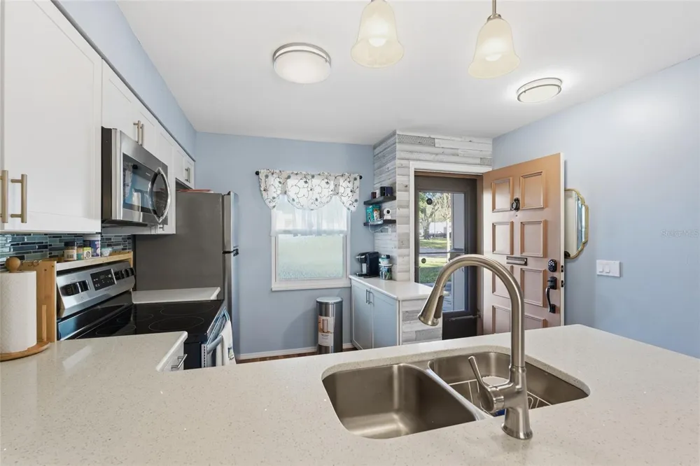 2935 FEATHER DRIVE #65-D Clearwater, FL 33759
