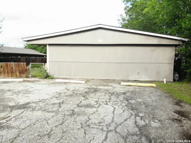 520 Altitude Dr San Antonio, TX 78227