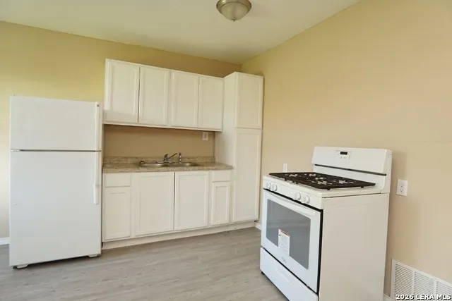 520 Altitude Dr San Antonio, TX 78227