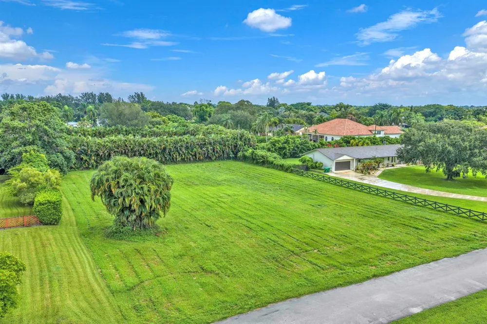 13801 SW 29TH STREET Davie, FL 33330