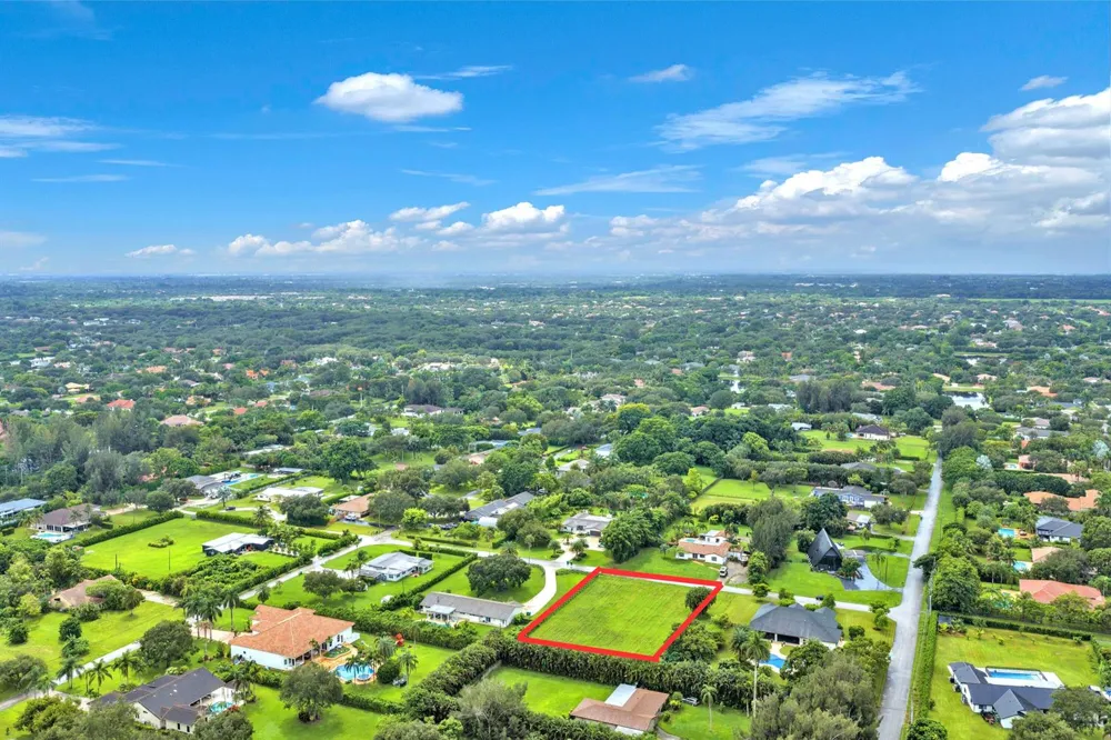 13801 SW 29TH STREET Davie, FL 33330