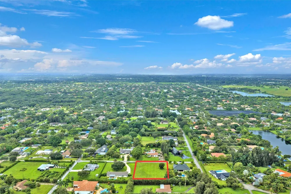 13801 SW 29TH STREET Davie, FL 33330