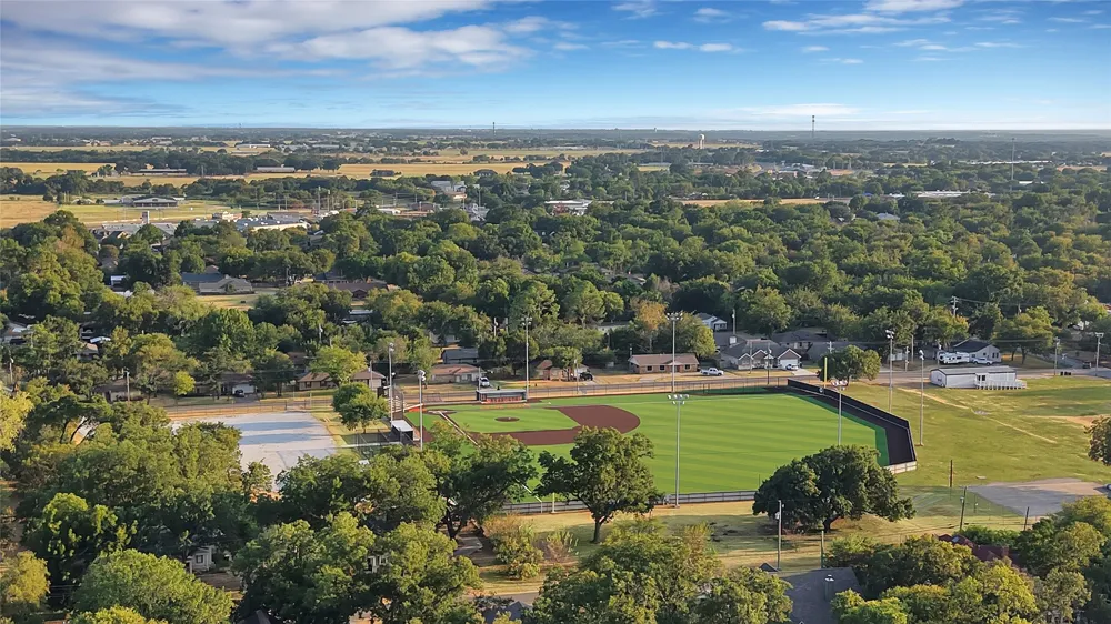 600 E Jacob Street Pilot Point, TX 76258