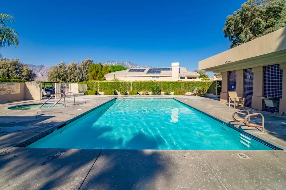 67520 S Laguna Drive Cathedral City, CA 92234