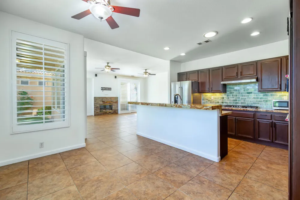 67520 S Laguna Drive Cathedral City, CA 92234