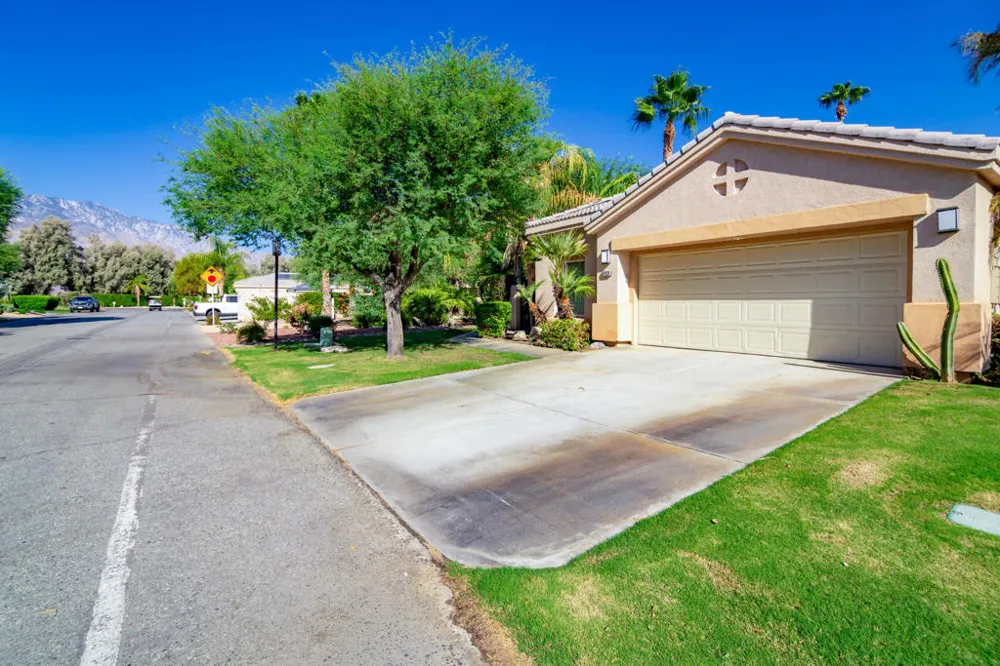 67520 S Laguna Drive Cathedral City, CA 92234