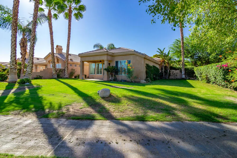 67520 S Laguna Drive Cathedral City, CA 92234