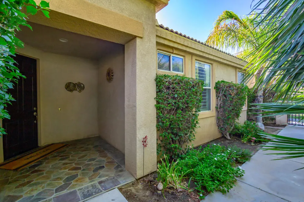 67520 S Laguna Drive Cathedral City, CA 92234