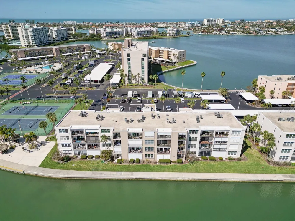 7625 SUN ISLAND DRIVE S #101 South Pasadena, FL 33707
