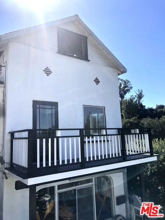 2225 Lake Shore Avenue Los Angeles, CA 90039