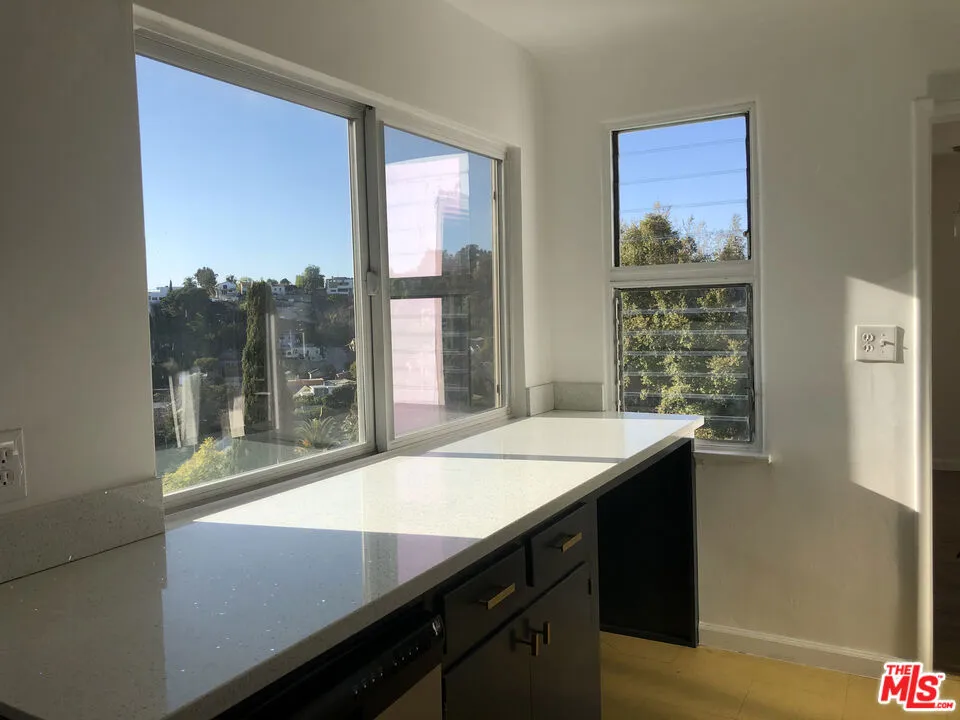 2225 Lake Shore Avenue Los Angeles, CA 90039