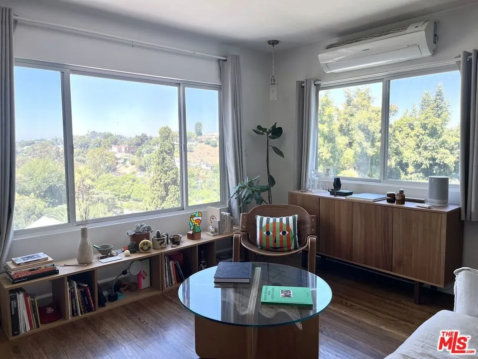 2225 Lake Shore Avenue Los Angeles, CA 90039