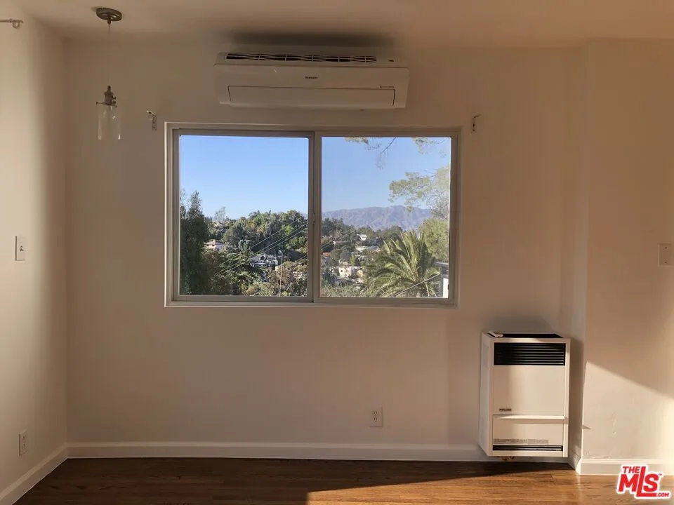 2225 Lake Shore Avenue Los Angeles, CA 90039