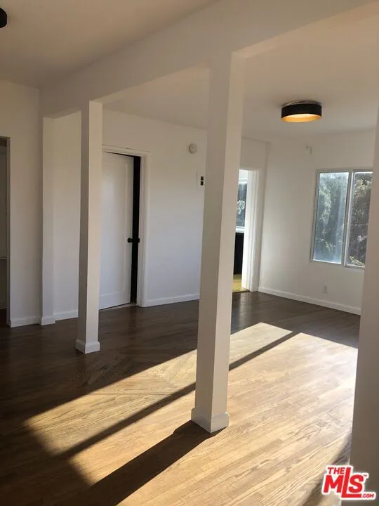 2225 Lake Shore Avenue Los Angeles, CA 90039