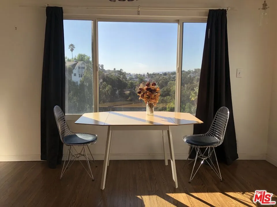 2225 Lake Shore Avenue Los Angeles, CA 90039