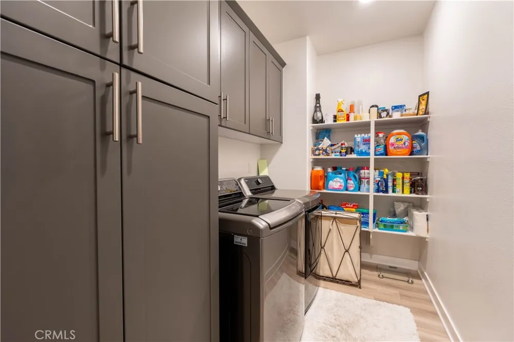 565 Hudson Way Rialto, CA 92377