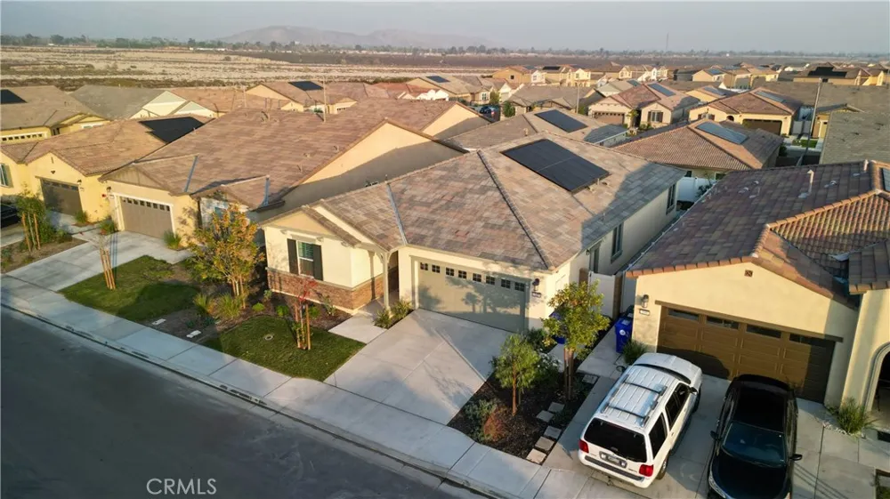 565 Hudson Way Rialto, CA 92377