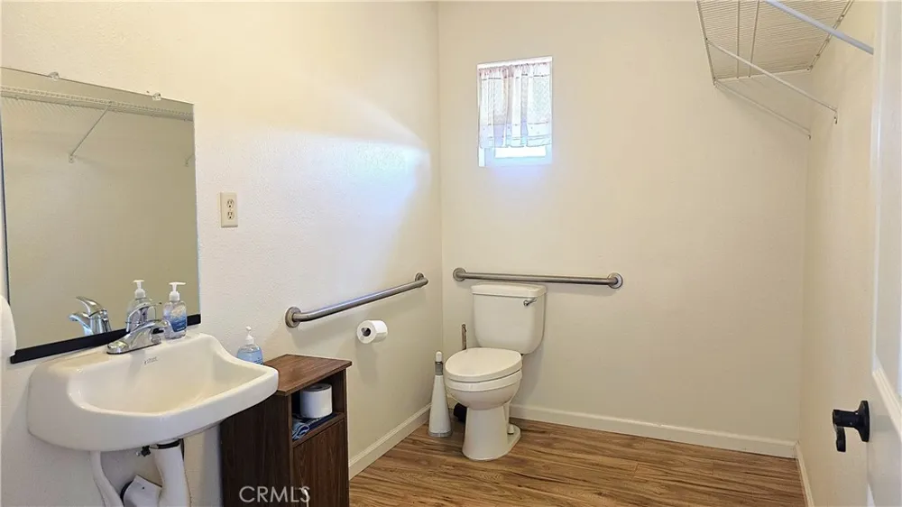 5610 Skyway Paradise, CA 95969