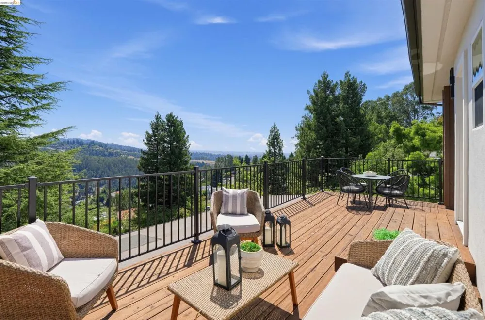 7026 Devon Way Berkeley, CA 94705