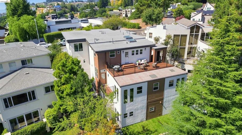 7026 Devon Way Berkeley, CA 94705