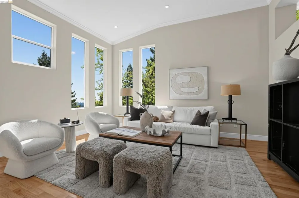 7026 Devon Way Berkeley, CA 94705