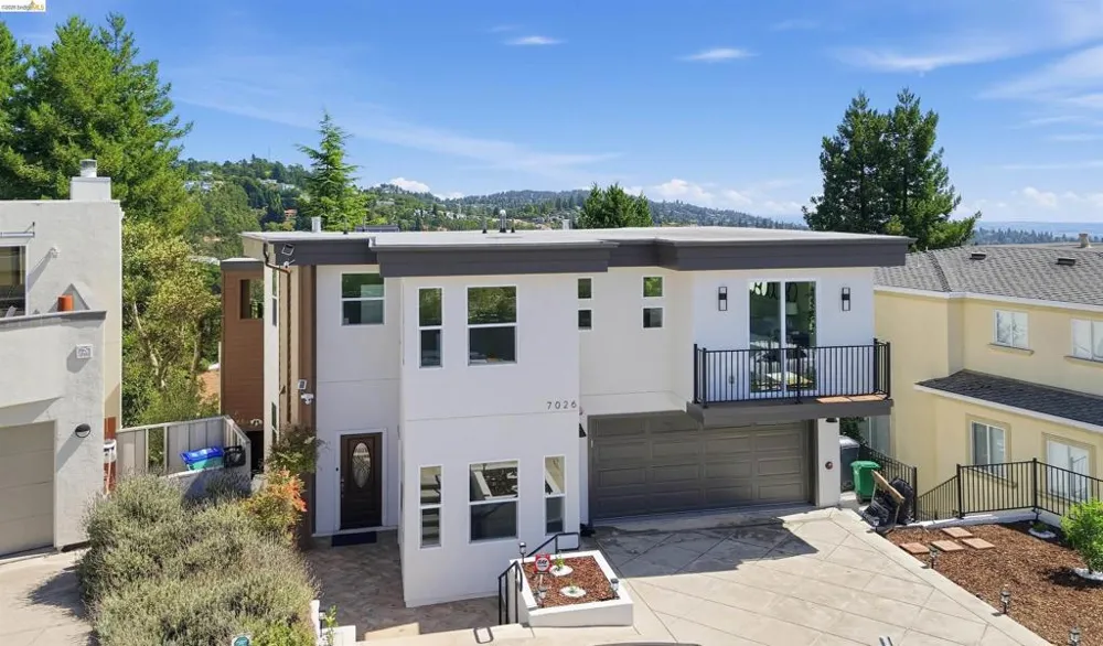 7026 Devon Way Berkeley, CA 94705
