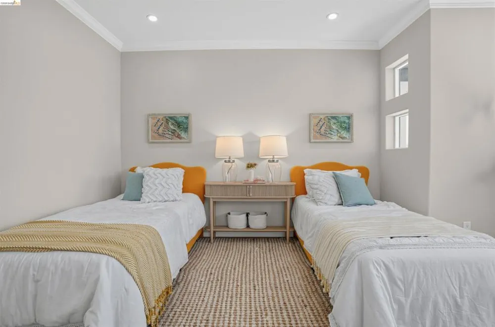 7026 Devon Way Berkeley, CA 94705