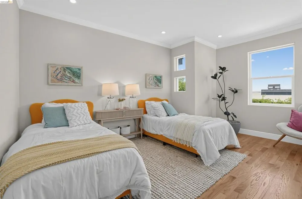7026 Devon Way Berkeley, CA 94705