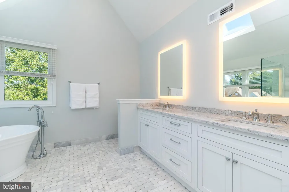 1305 MCHUGH Ambler, PA 19002