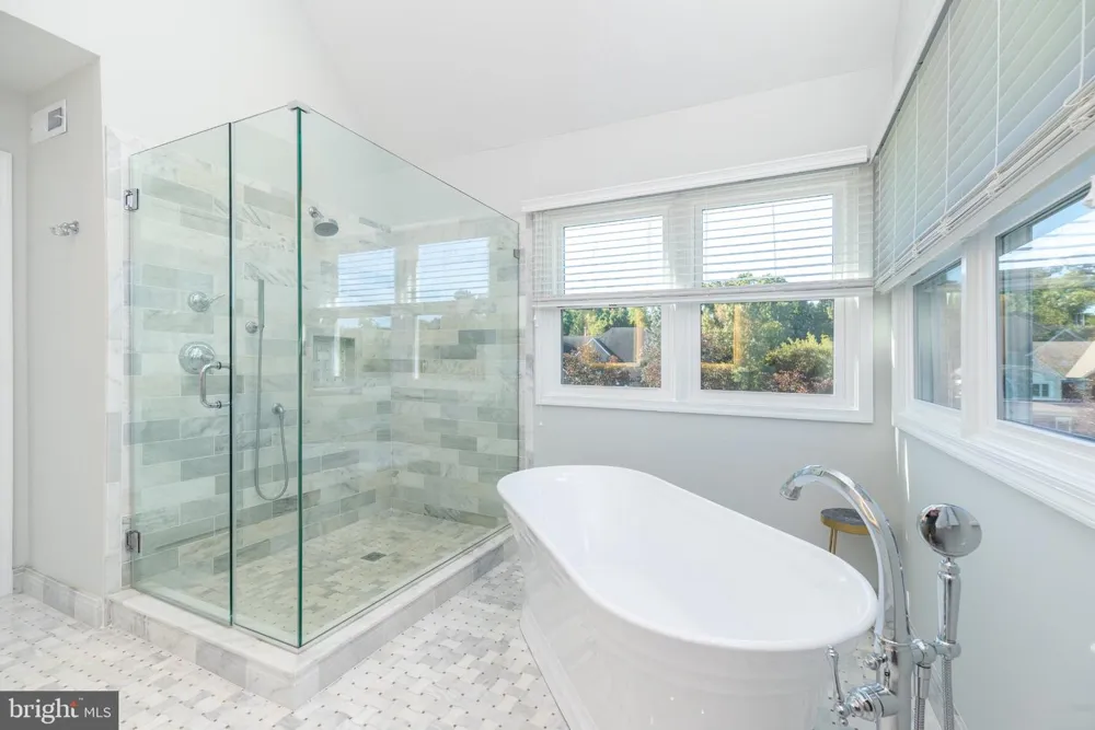 1305 MCHUGH Ambler, PA 19002