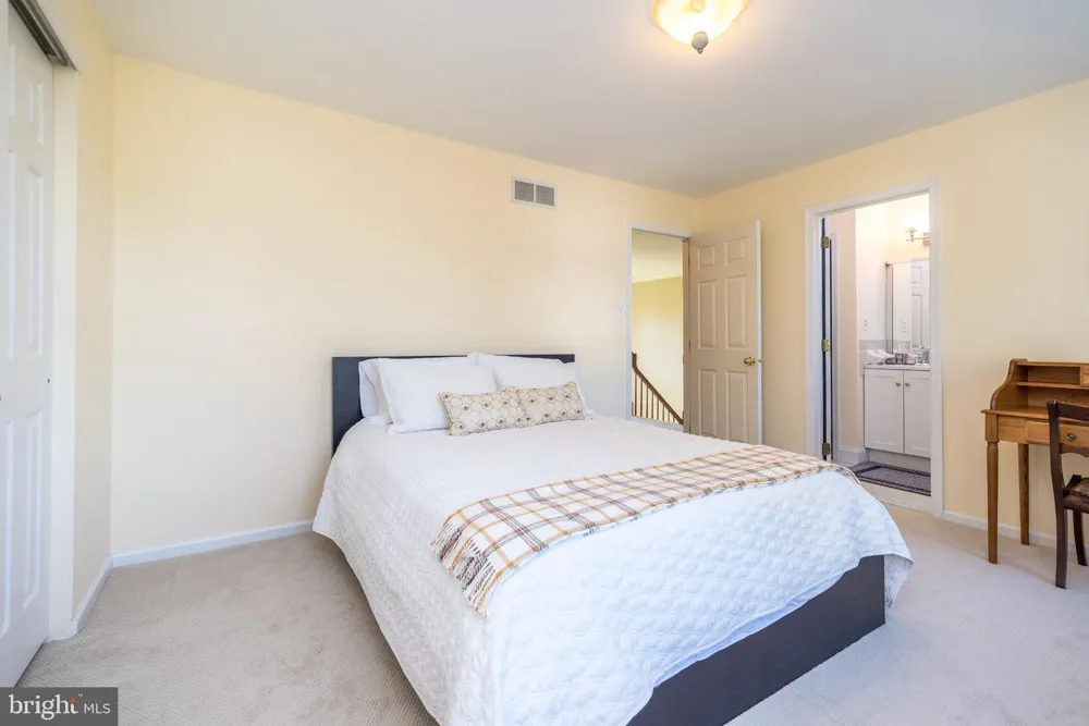 1305 MCHUGH Ambler, PA 19002