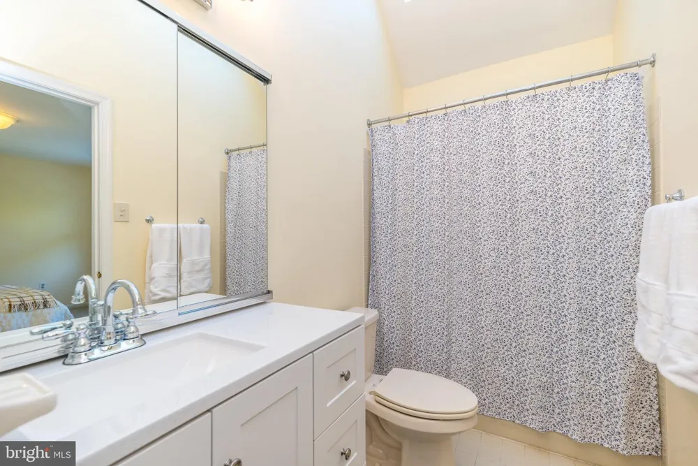 1305 MCHUGH Ambler, PA 19002