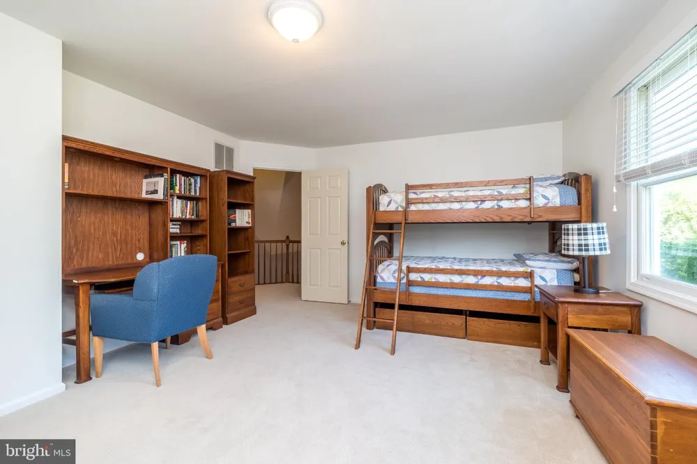 1305 MCHUGH Ambler, PA 19002