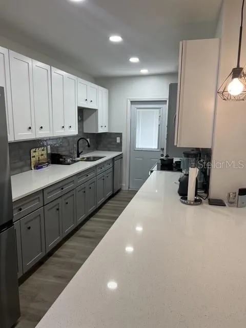 1616 E MARKS DRIVE Tampa, FL 33604