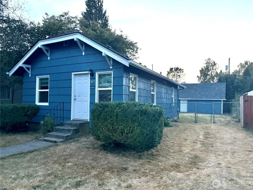 417 15th Avenue Longview, WA 98632