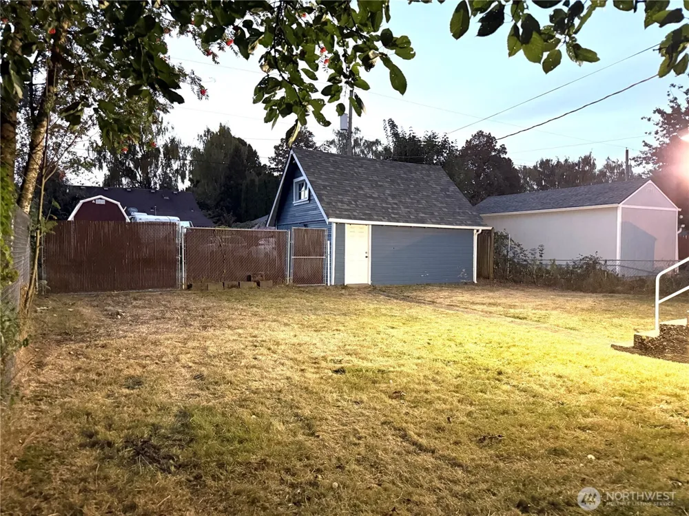 417 15th Avenue Longview, WA 98632