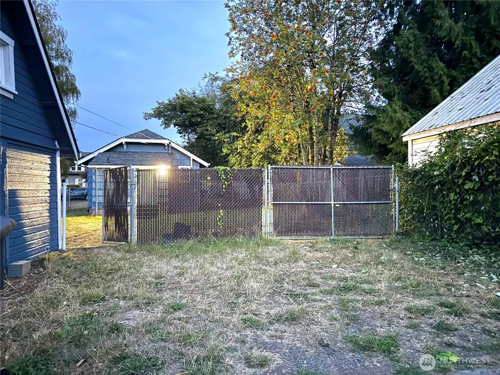 417 15th Avenue Longview, WA 98632