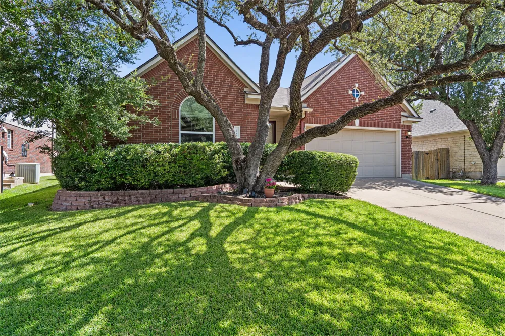 3746 Newland Drive Round Rock, TX 78681