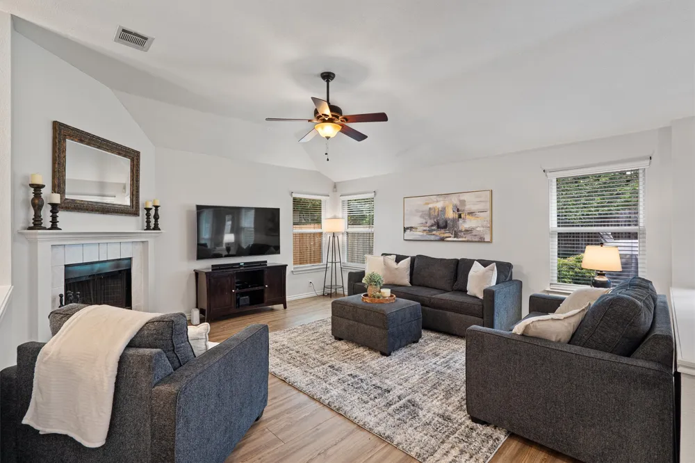 3746 Newland Drive Round Rock, TX 78681