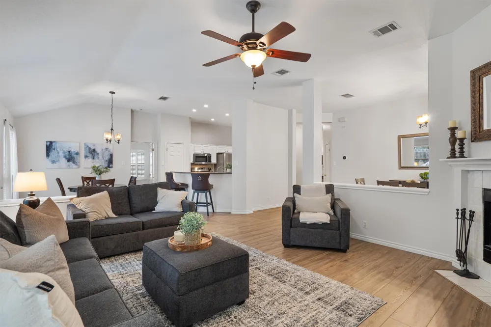 3746 Newland Drive Round Rock, TX 78681