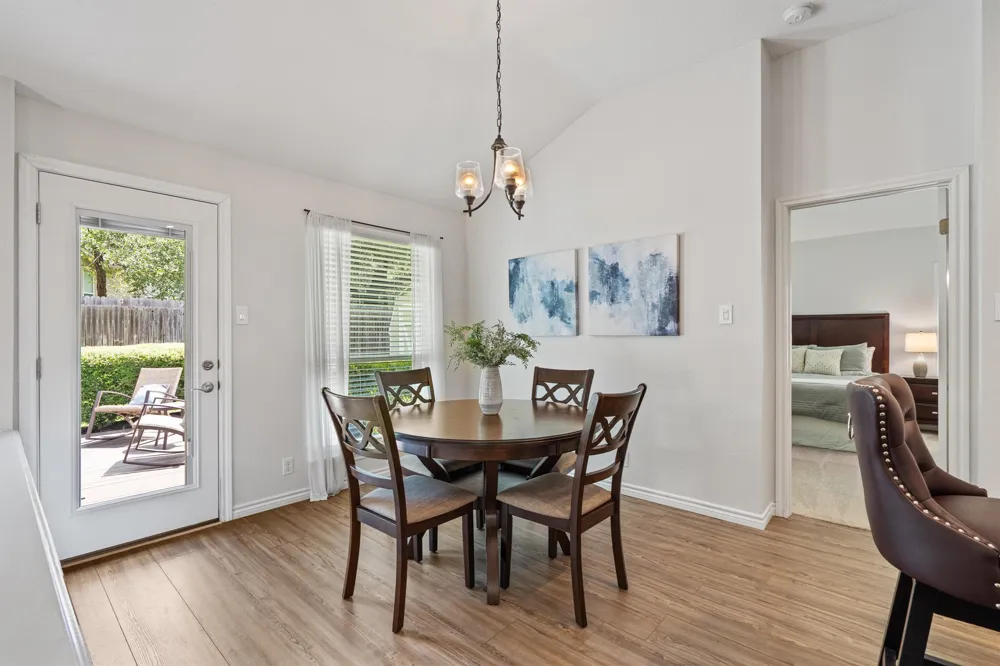 3746 Newland Drive Round Rock, TX 78681
