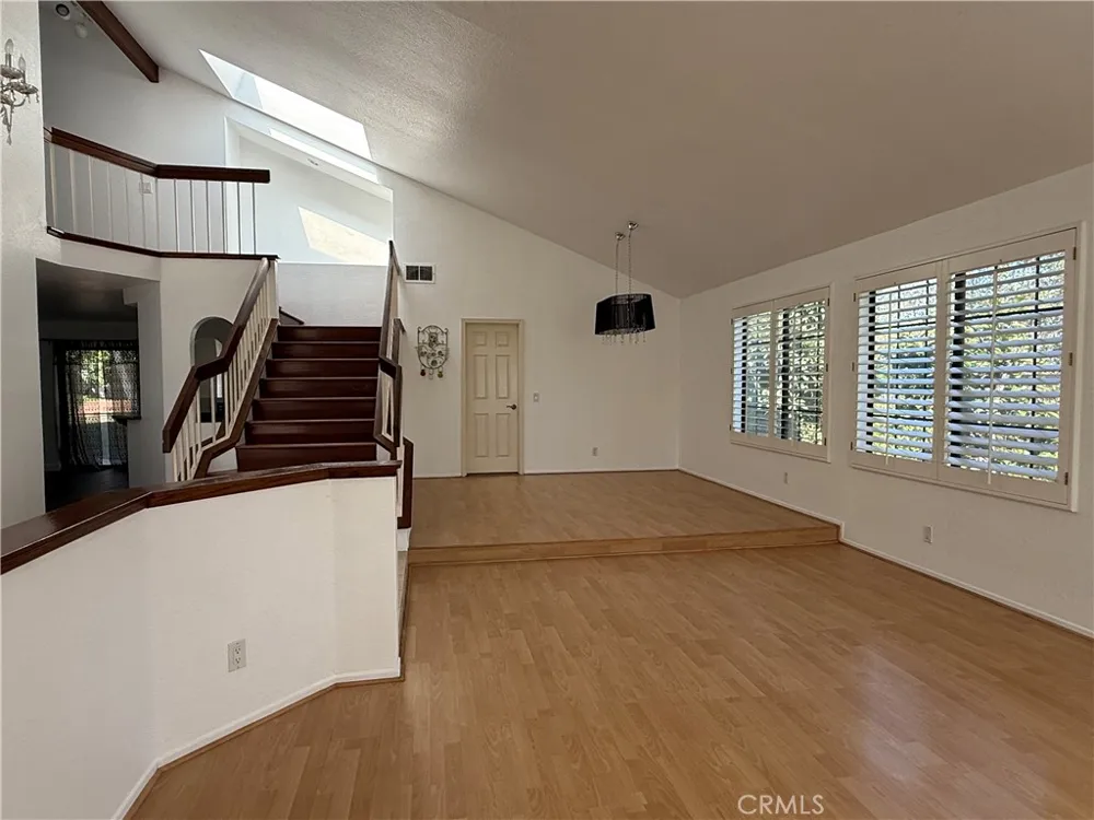 49 Westbrook Pomona, CA 91766