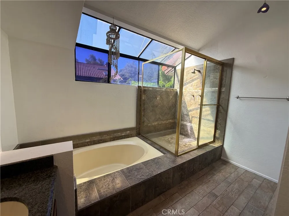 49 Westbrook Pomona, CA 91766