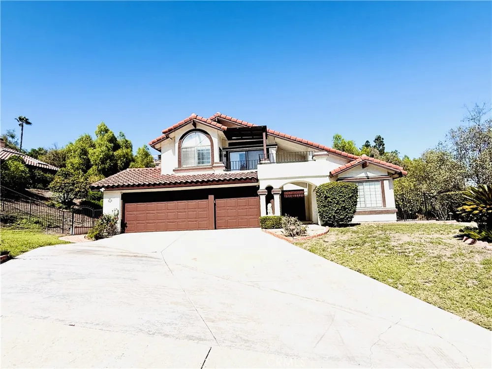 49 Westbrook Pomona, CA 91766