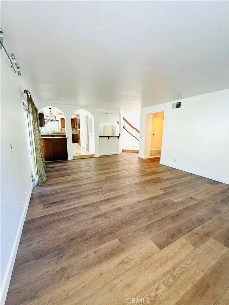 49 Westbrook Pomona, CA 91766