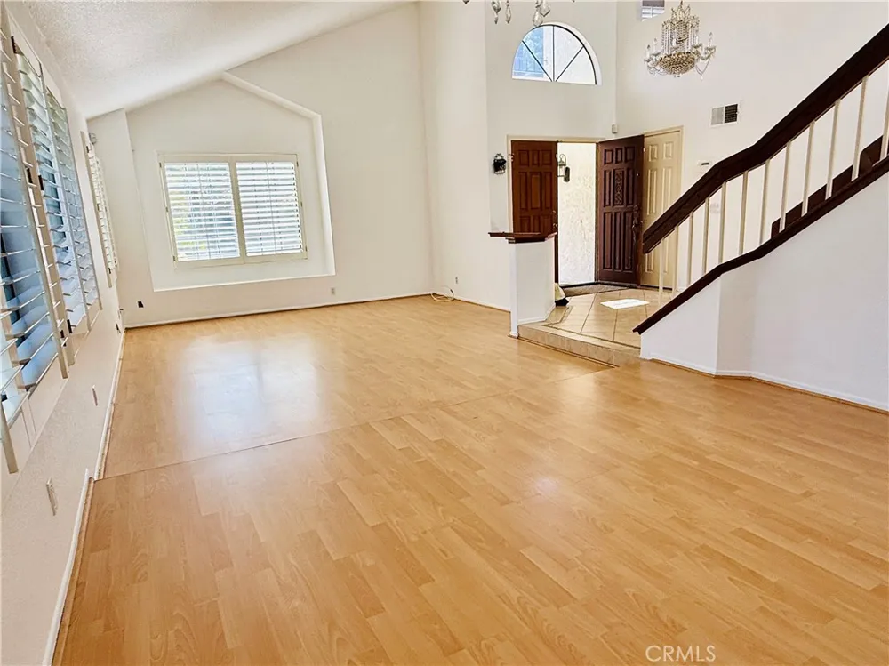 49 Westbrook Pomona, CA 91766