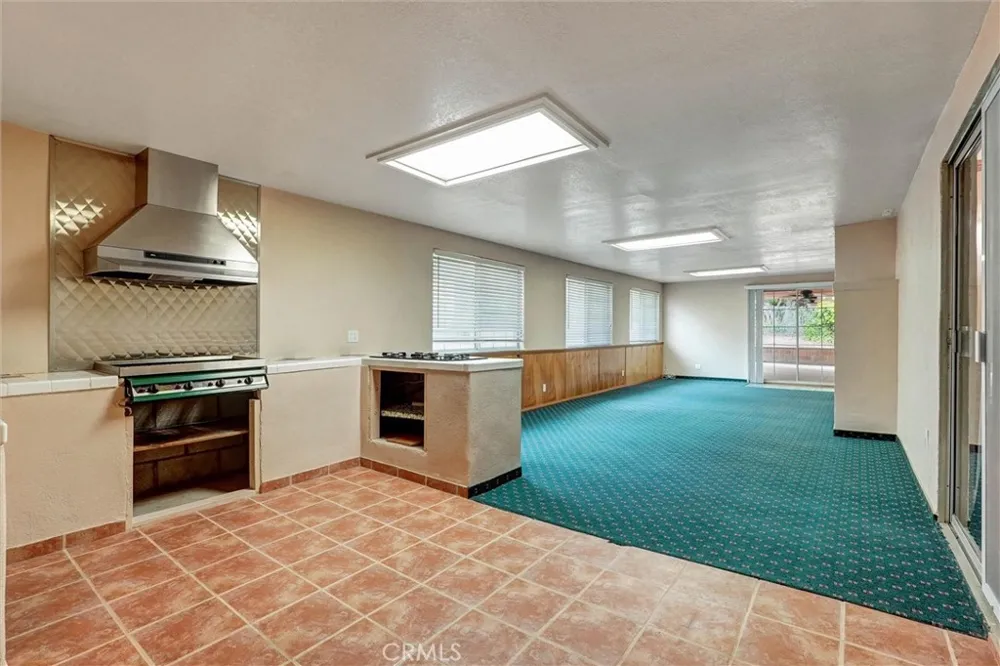 13905 Rex Sylmar, CA 91342