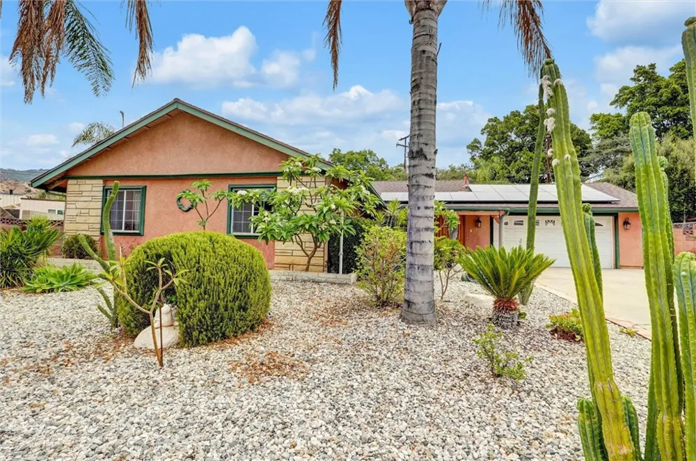 13905 Rex Sylmar, CA 91342